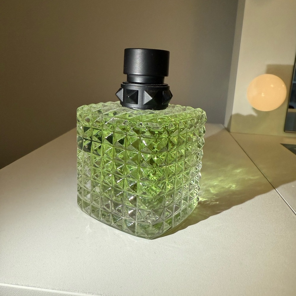 Valentino Donna Born in Roma Green Stravaganza Eau de Parfum - Picture 4 of 7